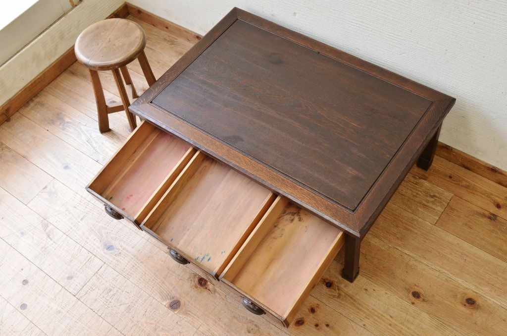 アンティーク家具　作りの上質なアンティーク文机(テーブル)