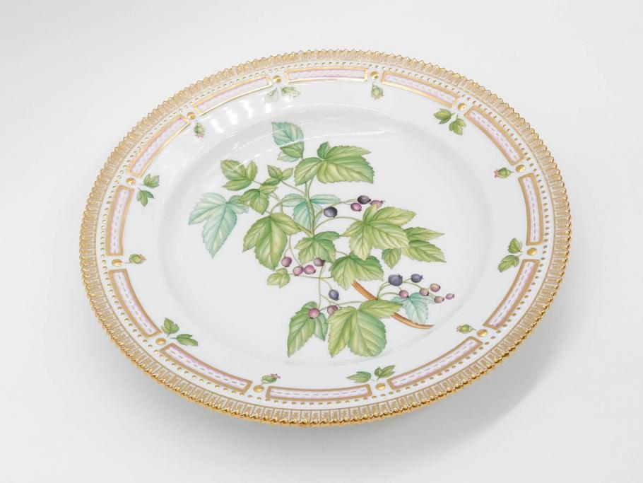 デンマーク　ROYAL COPENHAGEN(ロイヤルコペンハーゲン)　フローラダニカ　624　細部まで丁寧に色付された可愛らしいプレート(金彩、フラワー、ディッシュ、大皿、洋食器、北欧)(R-079049)