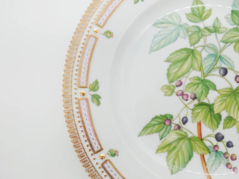 デンマーク　ROYAL COPENHAGEN(ロイヤルコペンハーゲン)　フローラダニカ　624　細部まで丁寧に色付された可愛らしいプレート(金彩、フラワー、ディッシュ、大皿、洋食器、北欧)(R-079049)
