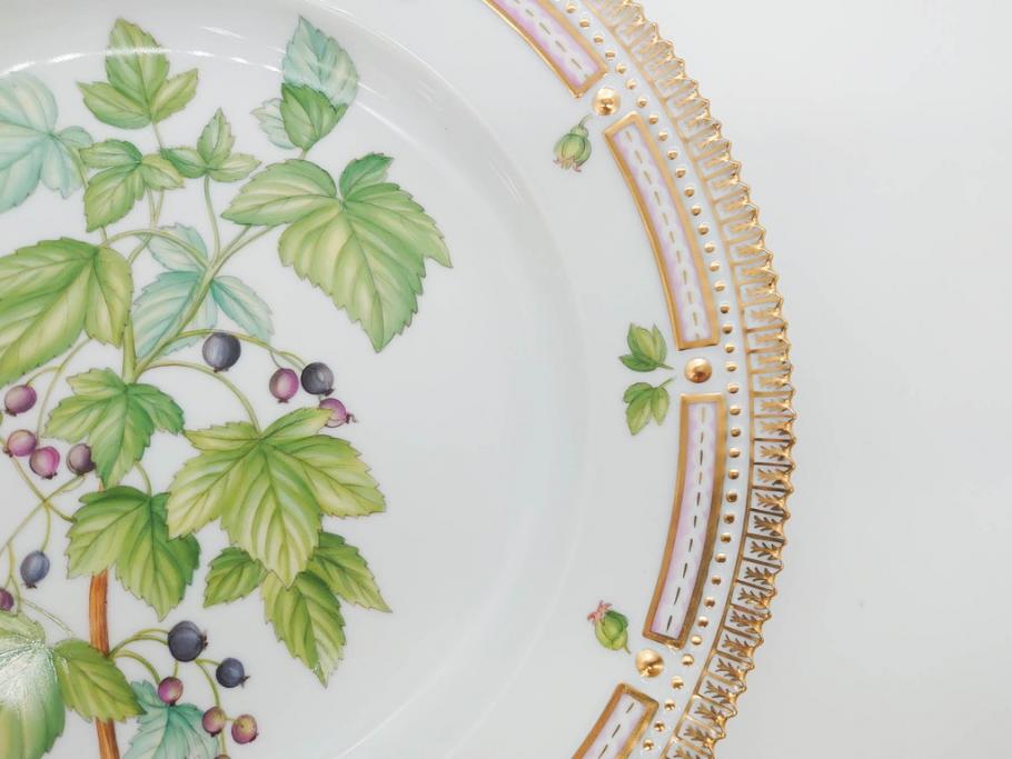 デンマーク　ROYAL COPENHAGEN(ロイヤルコペンハーゲン)　フローラダニカ　624　細部まで丁寧に色付された可愛らしいプレート(金彩、フラワー、ディッシュ、大皿、洋食器、北欧)(R-079049)