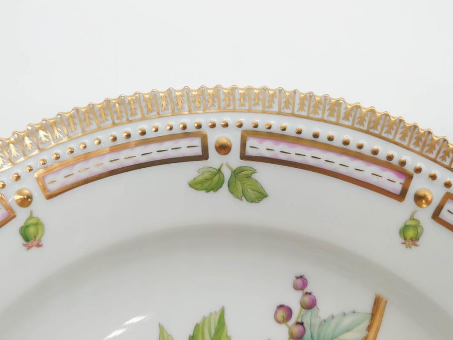 デンマーク　ROYAL COPENHAGEN(ロイヤルコペンハーゲン)　フローラダニカ　624　細部まで丁寧に色付された可愛らしいプレート(金彩、フラワー、ディッシュ、大皿、洋食器、北欧)(R-079049)