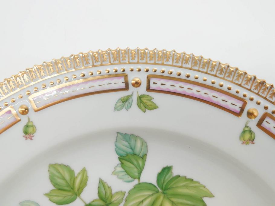 デンマーク　ROYAL COPENHAGEN(ロイヤルコペンハーゲン)　フローラダニカ　624　細部まで丁寧に色付された可愛らしいプレート(金彩、フラワー、ディッシュ、大皿、洋食器、北欧)(R-079049)