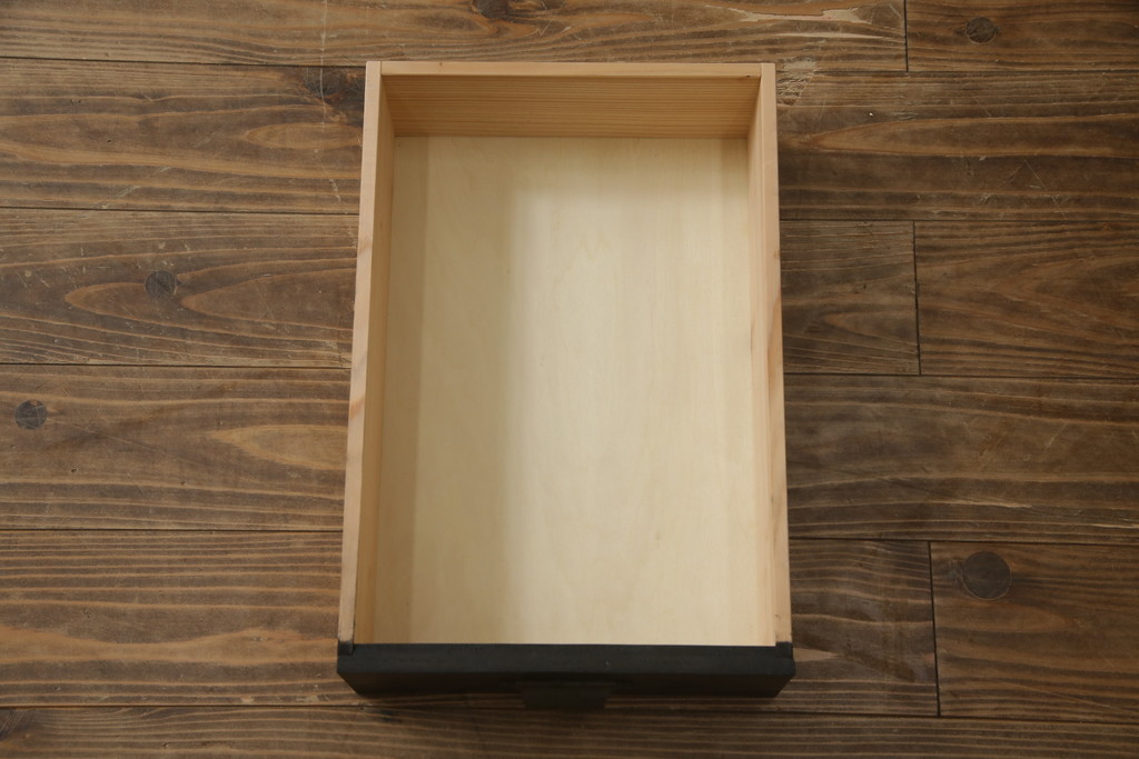 中古　ラフジュ工房オリジナル　古建具リメイク　すりガラス入り　洗練された和の雰囲気を放つ重ね戸棚(書院戸、組子、キャビネット、収納棚、食器棚)(R-078869)