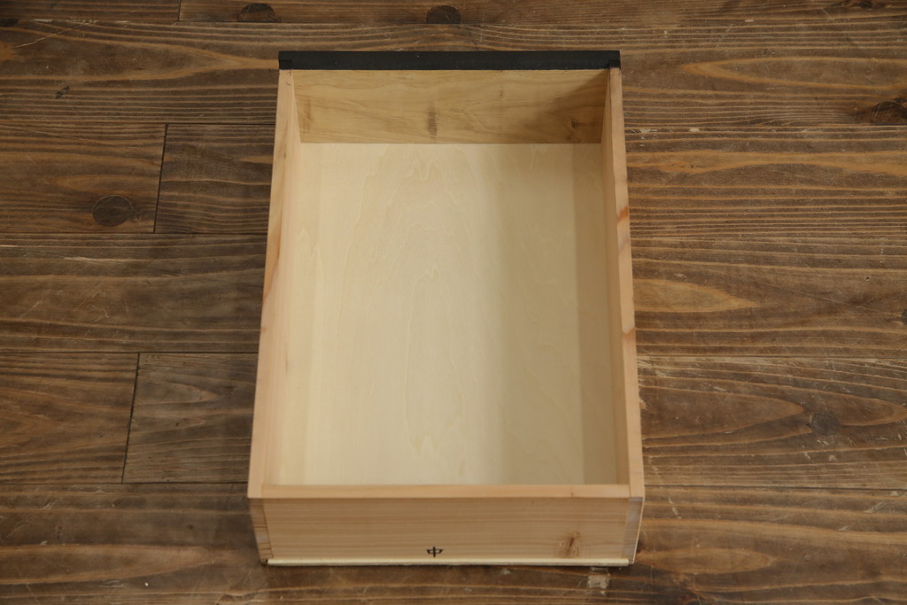 中古　ラフジュ工房オリジナル　古建具リメイク　すりガラス入り　洗練された和の雰囲気を放つ重ね戸棚(書院戸、組子、キャビネット、収納棚、食器棚)(R-078869)