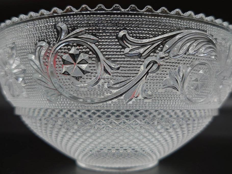 フランス　Baccarat　バカラ　エトナ(2011年・日本限定)　ARABESQUE SMALL BOWL(アラベスク スモール ボウル)　繊細なカッティングが煌めくタンブラー&ボウル(フルレッドクリスタルガラス、ロックグラス、コップ、グラス、小鉢、共箱付き)(R-079054)