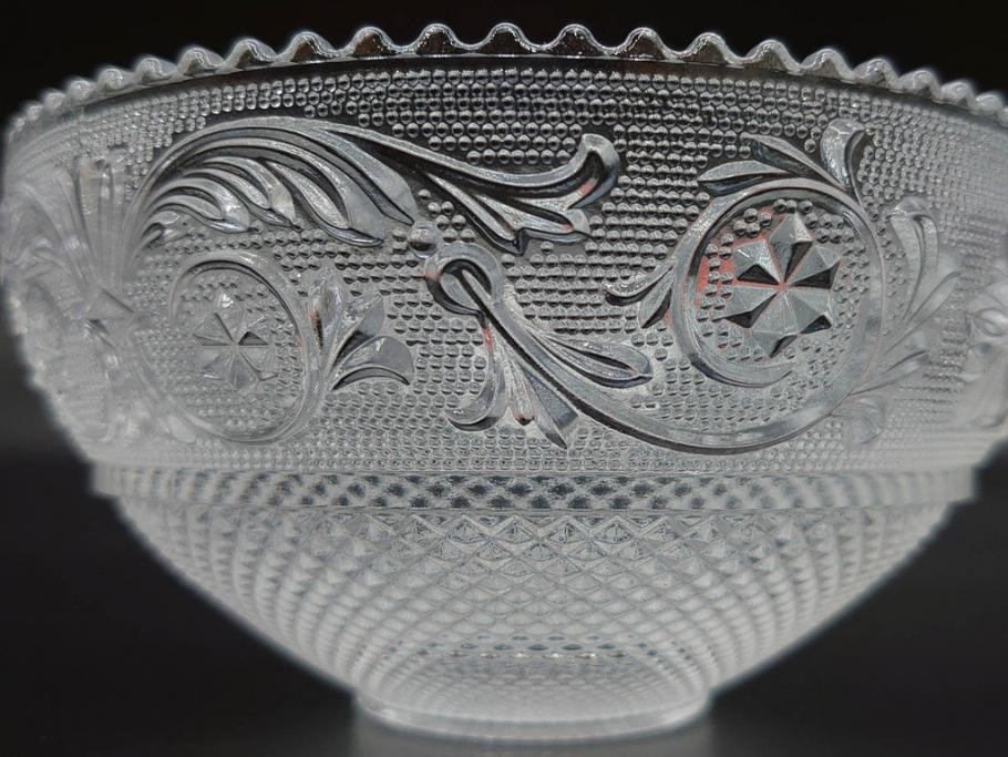 フランス　Baccarat　バカラ　エトナ(2011年・日本限定)　ARABESQUE SMALL BOWL(アラベスク スモール ボウル)　繊細なカッティングが煌めくタンブラー&ボウル(フルレッドクリスタルガラス、ロックグラス、コップ、グラス、小鉢、共箱付き)(R-079054)