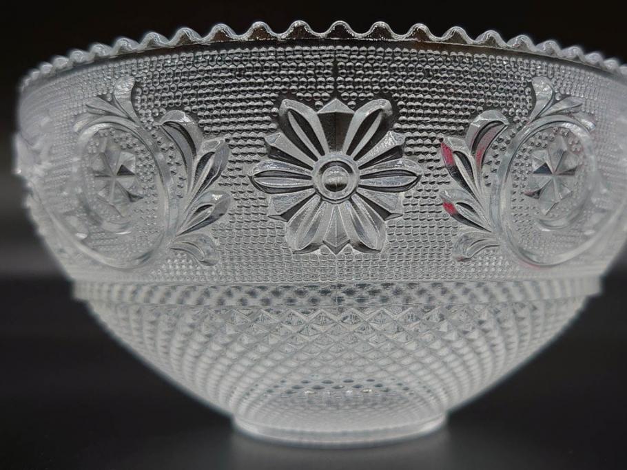 フランス　Baccarat　バカラ　エトナ(2011年・日本限定)　ARABESQUE SMALL BOWL(アラベスク スモール ボウル)　繊細なカッティングが煌めくタンブラー&ボウル(フルレッドクリスタルガラス、ロックグラス、コップ、グラス、小鉢、共箱付き)(R-079054)