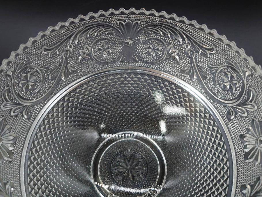 フランス　Baccarat　バカラ　エトナ(2011年・日本限定)　ARABESQUE SMALL BOWL(アラベスク スモール ボウル)　繊細なカッティングが煌めくタンブラー&ボウル(フルレッドクリスタルガラス、ロックグラス、コップ、グラス、小鉢、共箱付き)(R-079054)