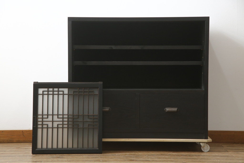 中古　ラフジュ工房オリジナル　古建具リメイク　すりガラス入り　洗練された和の雰囲気を放つサイドボード(書院戸、組子、サイドキャビネット、収納棚、戸棚、食器棚)(R-078871)
