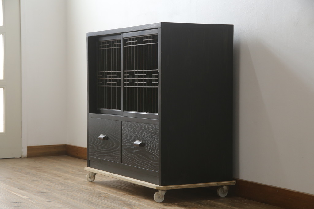 中古　ラフジュ工房オリジナル　古建具リメイク　すりガラス入り　洗練された和の雰囲気を放つサイドボード(書院戸、組子、サイドキャビネット、収納棚、戸棚、食器棚)(R-078871)