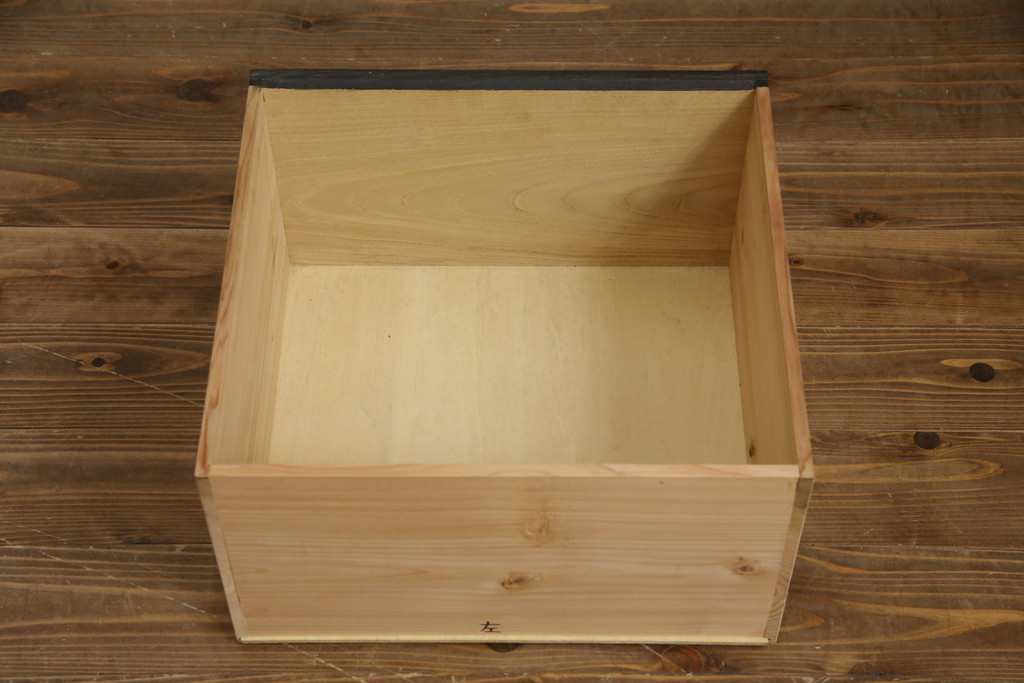 中古　ラフジュ工房オリジナル　古建具リメイク　すりガラス入り　洗練された和の雰囲気を放つサイドボード(書院戸、組子、サイドキャビネット、収納棚、戸棚、食器棚)(R-078871)