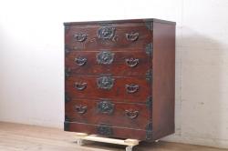 中古 美品　岩谷堂箪笥　美しい杢目と豪華な金具が目を惹く車箪笥(衣装箪笥、収納箪笥、整理箪笥、和箪笥、引き出し)(R-076231)