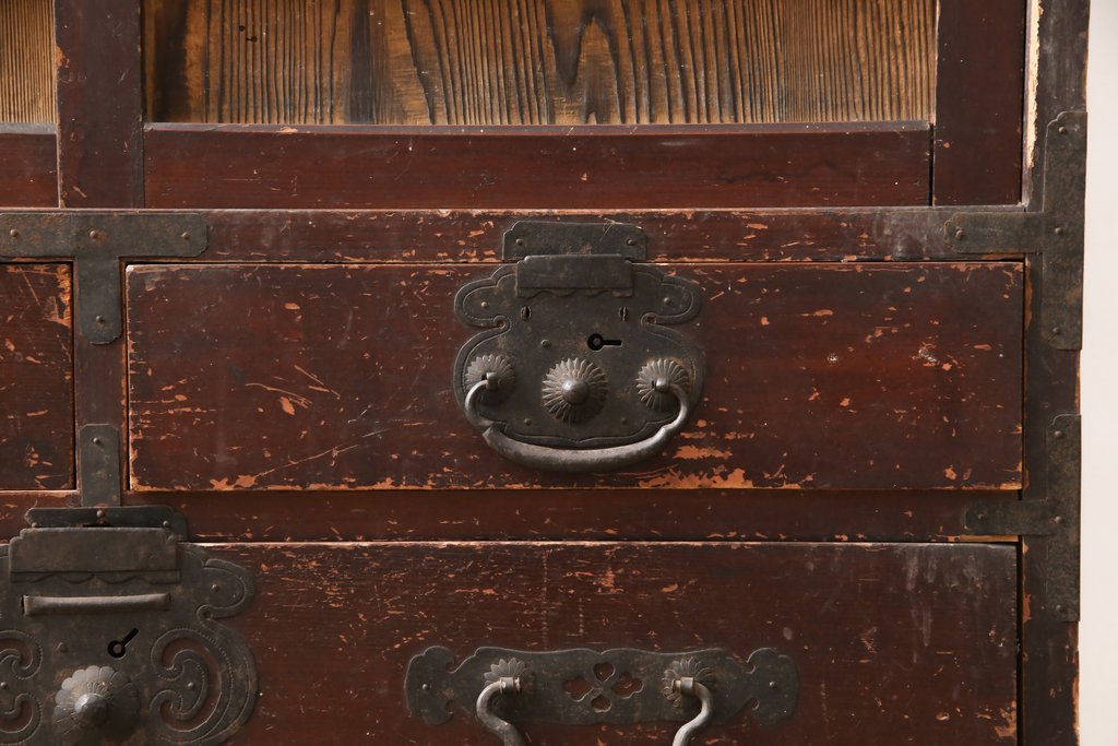 和製アンティーク　ヒノキ材・スギ材　渋みのある佇まいが魅力的な松本帳場箪笥(和たんす、引き出し、収納棚、戸棚)(R-054638)