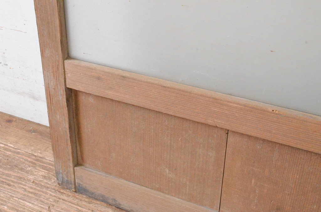 アンティーク建具　経年を感じさせる木味が魅力のガラス窓1枚(引き戸、ガラス戸)(R-064987)