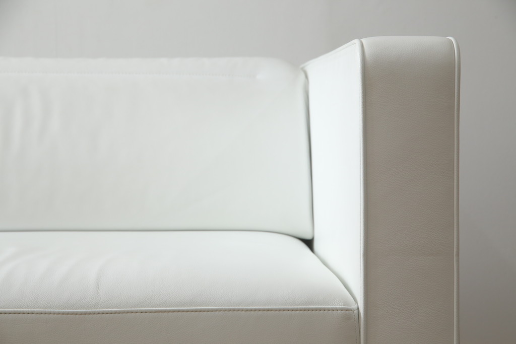 中古　美品　リーン・ロゼ(ligne roset)　Urbani　本革(レザー)　高級感漂う佇まいが魅力の大きな3人掛けソファ(リーンロゼ、三人掛け、3P、トリプルソファ、アームソファ)(R-068153)