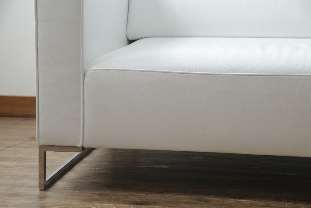 中古　美品　リーン・ロゼ(ligne roset)　Urbani　本革(レザー)　高級感漂う佇まいが魅力の大きな3人掛けソファ(リーンロゼ、三人掛け、3P、トリプルソファ、アームソファ)(R-068153)