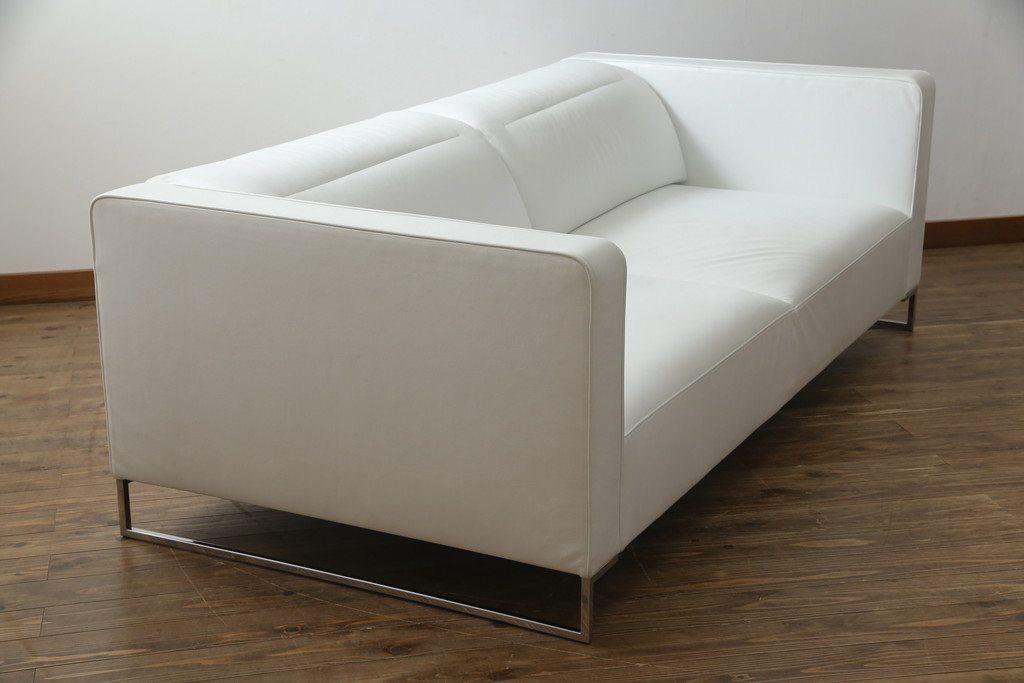 中古　美品　リーン・ロゼ(ligne roset)　Urbani　本革(レザー)　高級感漂う佇まいが魅力の3人掛けソファ(リーンロゼ、三人掛け、3P、トリプルソファ、アームソファ)(R-068154)