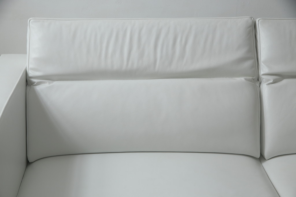 中古　美品　リーン・ロゼ(ligne roset)　Urbani　本革(レザー)　高級感漂う佇まいが魅力の3人掛けソファ(リーンロゼ、三人掛け、3P、トリプルソファ、アームソファ)(R-068154)