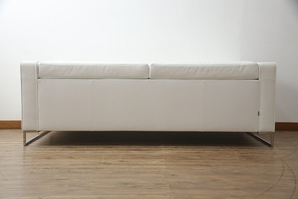 中古　美品　リーン・ロゼ(ligne roset)　Urbani　本革(レザー)　高級感漂う佇まいが魅力の3人掛けソファ(リーンロゼ、三人掛け、3P、トリプルソファ、アームソファ)(R-068154)