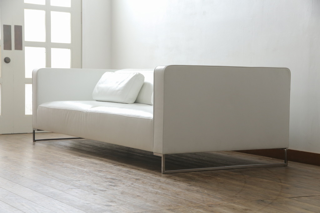 中古　美品　リーン・ロゼ(ligne roset)　Urbani　本革(レザー)　高級感漂う佇まいが魅力の大きな3人掛けソファ(リーンロゼ、三人掛け、3P、トリプルソファ、アームソファ)(R-068153)