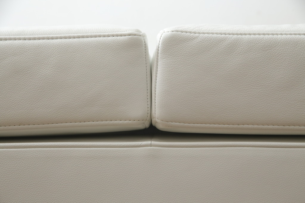 中古　美品　リーン・ロゼ(ligne roset)　Urbani　本革(レザー)　高級感漂う佇まいが魅力の大きな3人掛けソファ(リーンロゼ、三人掛け、3P、トリプルソファ、アームソファ)(R-068153)