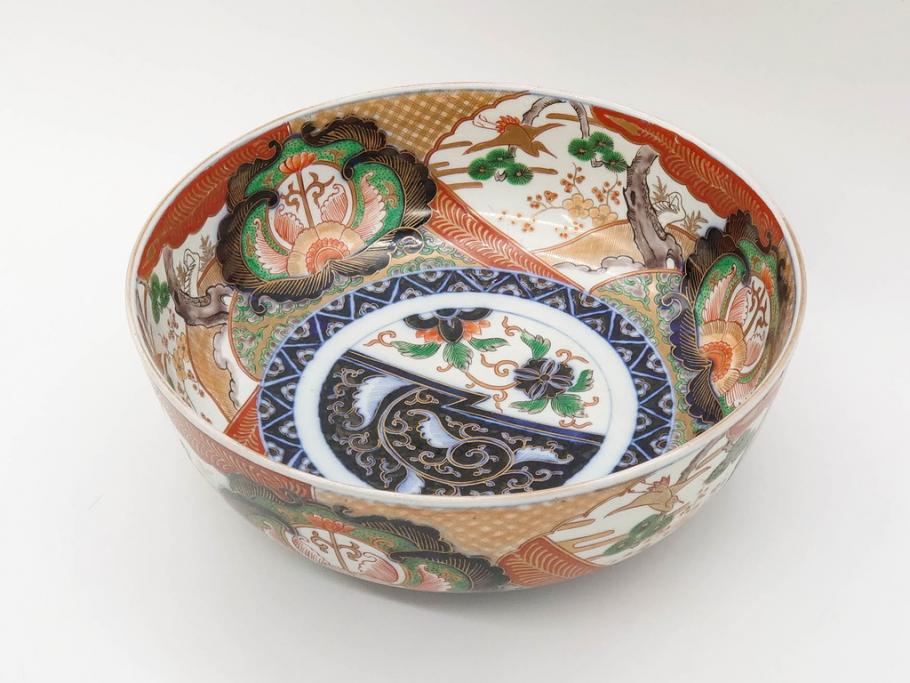 明治期　成化年製　伊万里　色絵　約31cm　1尺　色彩が鮮やかで豪華な深鉢(松、梅、鶴、ツル、菊、花、深皿、金彩、和食器、和皿、一尺)(R-079065)