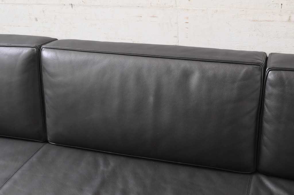 中古 美品 本革(レザー) Cassina(カッシーナ) Le Corbusier(ル 中古 美品 本革(レザー) Cassina(カッシーナ) Le Corbusier(ル