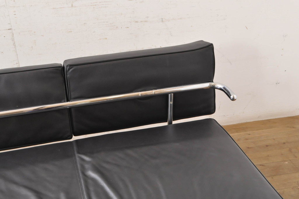 中古 美品 本革(レザー) Cassina(カッシーナ) Le Corbusier(ル 中古 美品 本革(レザー) Cassina(カッシーナ) Le Corbusier(ル