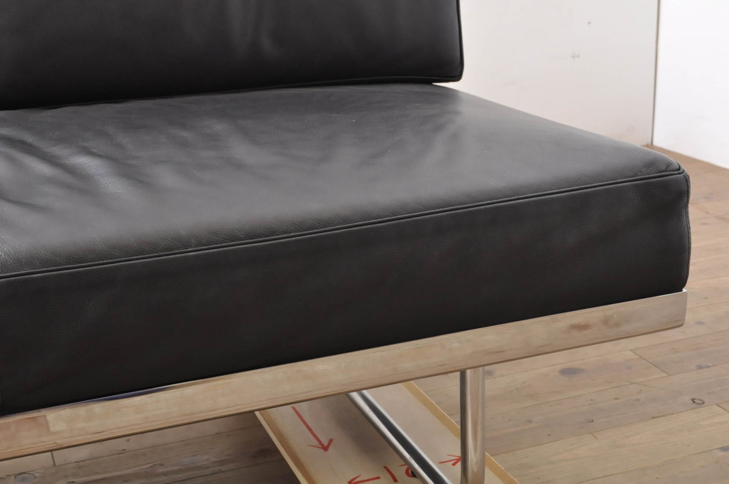 中古 美品 本革(レザー) Cassina(カッシーナ) Le Corbusier(ル 中古 美品 本革(レザー) Cassina(カッシーナ) Le Corbusier(ル