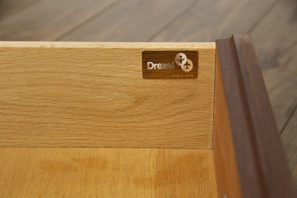 中古　DREXEL HERITAGE(ドレクセルヘリテイジ)　Triune(トライユン)　気品溢れるエレガントなマホガニー材製チェスト(引き出し、サイドボード、サイドチェスト)(R-068931)