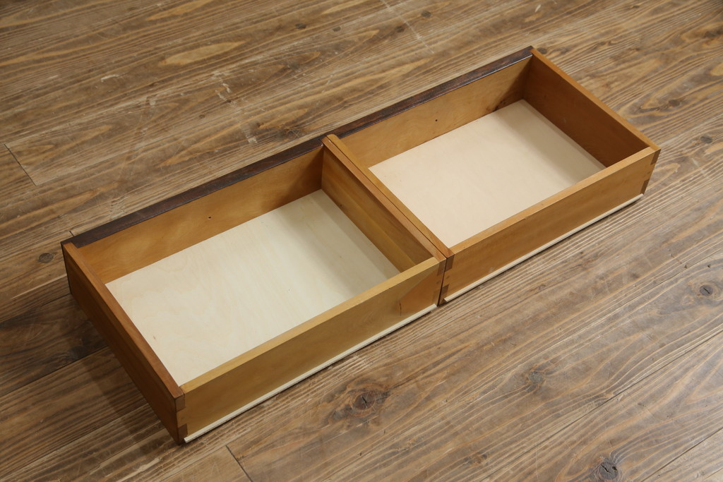 中古　松本民芸家具　品の良さを感じさせるシックな佇まいのA型食器棚(キャビネット、収納棚、戸棚)(定価約55万円)(R-068812)