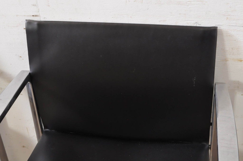 中古　美品!!　Cassina(カッシーナ)　184EVE(イヴ)　洗練されたモダンデザインが目を引くアームチェア4脚セット(ダイニングチェア、椅子、イス)(定価4脚で約120万円)(R-068578)