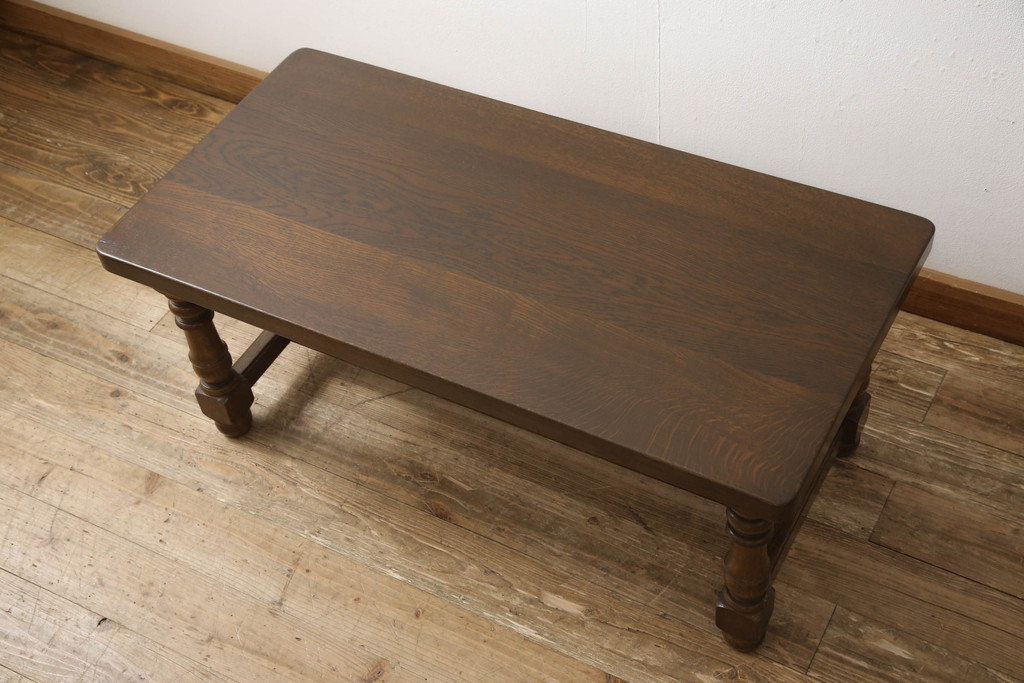 中古　横浜クラシック家具　ノックオンウッド(knockonwood)　挽き物の脚が気品を感じさせるサイドテーブル(定価約22万円)(作業台、リビングテーブル、センターテーブル)(R-055473)