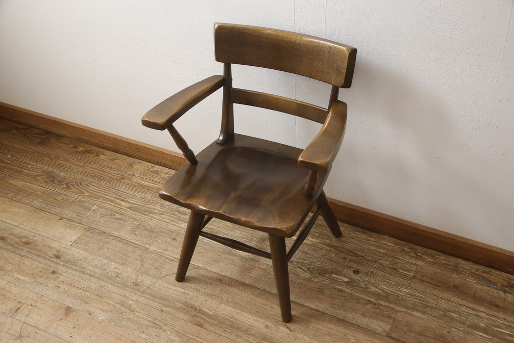 中古　ナラ材　柏木工(KASHIWA)　WILDERNESS(ウィルダネス)　木の温かみある風合いが魅力的な回転アームチェア(板座チェア、ダイニングチェア、イス、椅子)(R-062037)