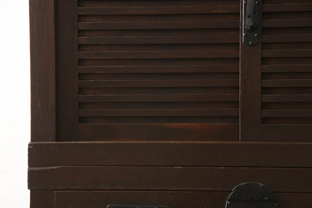 和製アンティーク　明治期　檜(ヒノキ)材　横桟引き戸の美濃帳場箪笥(収納棚、戸棚、時代箪笥、和タンス)(R-062018)