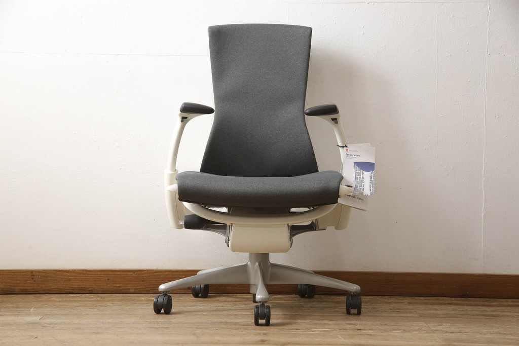 中古　極美品　Herman Miller(ハーマンミラー)　Embody Chairs　Bill Stumpf・Jeff Weber　ホワイトフレームがお洒落!座り心地を追求したエンボディチェア(ゲーミングチェア、オフィスチェア、アームチェア、ワークチェア、ビル・スタンフ、ジェフ・ウェバー)(定価約25万円)(R-065415)