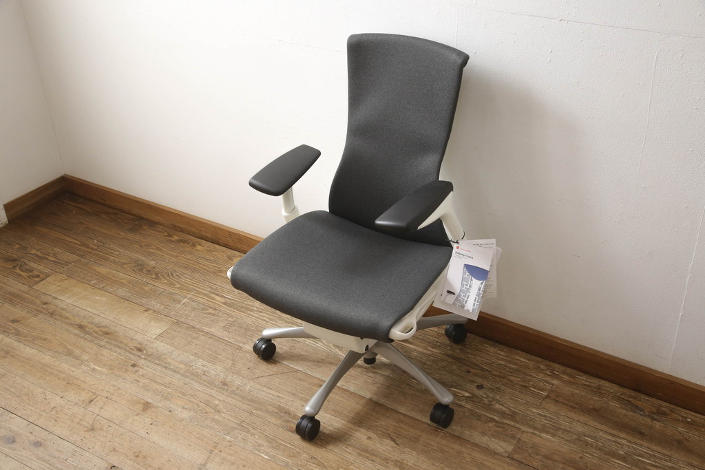 中古　極美品　Herman Miller(ハーマンミラー)　Embody Chairs　Bill Stumpf・Jeff Weber　ホワイトフレームがお洒落!座り心地を追求したエンボディチェア(ゲーミングチェア、オフィスチェア、アームチェア、ワークチェア、ビル・スタンフ、ジェフ・ウェバー)(定価約25万円)(R-065415)