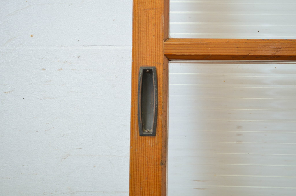 レトロ建具　昭和レトロ　どこか懐かしい雰囲気を感じるモールガラス入り引き戸1枚(ガラス戸)(R-064589)