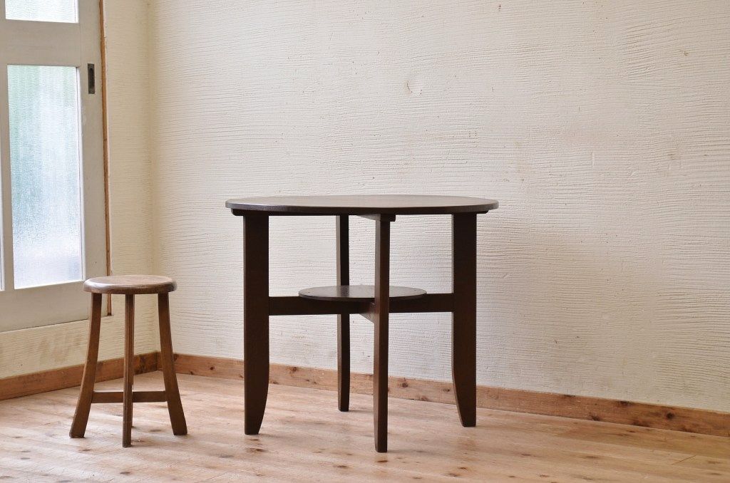 アンティーク家具　素敵なデザイン!大振りなカフェテーブル
