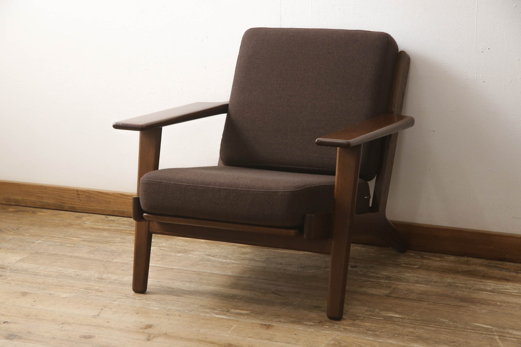 デンマークビンテージ　GETAMA(ゲタマ)　Hans J Wegner(ハンス・J・ウェグナー)　GE290　オーク材　くつろぎの空間を演出するアームチェア(椅子、イス、1P、一人掛けソファ、1人掛けソファ、ヴィンテージ、北欧)(R-062535)