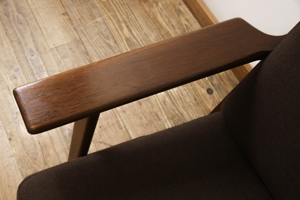 デンマークビンテージ　GETAMA(ゲタマ)　Hans J Wegner(ハンス・J・ウェグナー)　GE290　オーク材　くつろぎの空間を演出するアームチェア(椅子、イス、1P、一人掛けソファ、1人掛けソファ、ヴィンテージ、北欧)(R-062535)