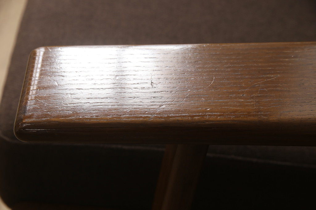 デンマークビンテージ　GETAMA(ゲタマ)　Hans J Wegner(ハンス・J・ウェグナー)　GE290　オーク材　くつろぎの空間を演出するアームチェア(椅子、イス、1P、一人掛けソファ、1人掛けソファ、ヴィンテージ、北欧)(R-062535)