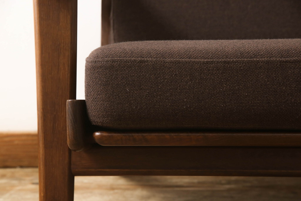 デンマークビンテージ　GETAMA(ゲタマ)　Hans J Wegner(ハンス・J・ウェグナー)　GE290　オーク材　くつろぎの空間を演出するアームチェア(椅子、イス、1P、一人掛けソファ、1人掛けソファ、ヴィンテージ、北欧)(R-062535)