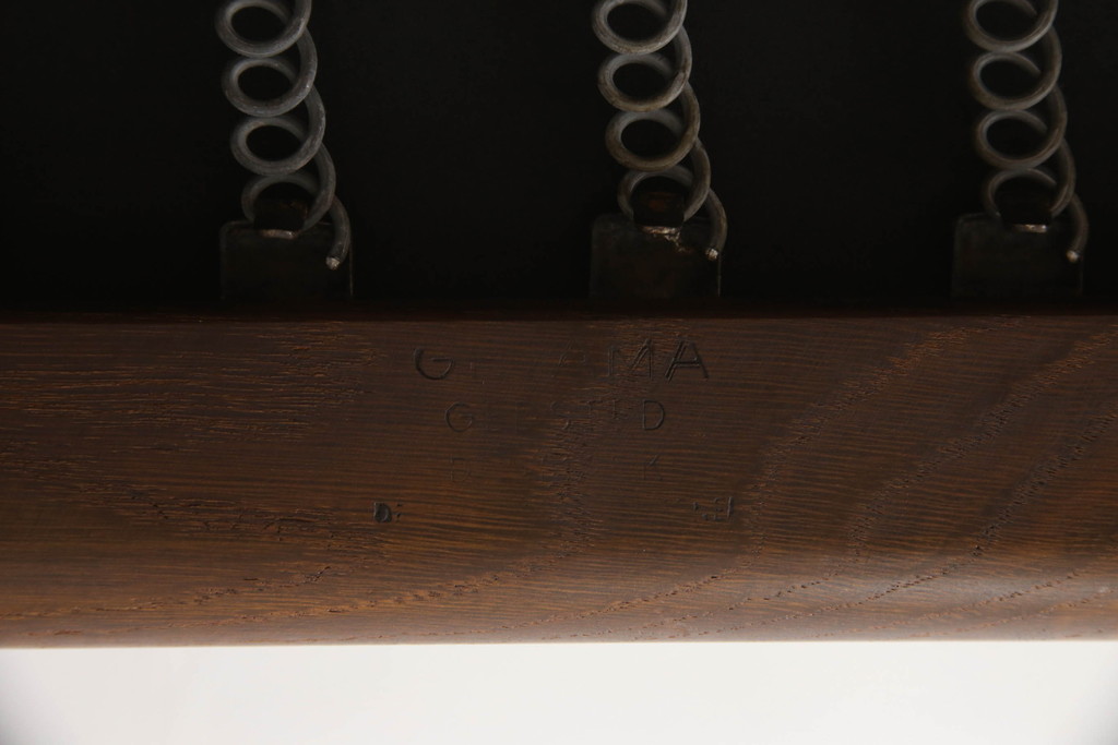 デンマークビンテージ　GETAMA(ゲタマ)　Hans J Wegner(ハンス・J・ウェグナー)　GE290　オーク材　くつろぎの空間を演出するアームチェア(椅子、イス、1P、一人掛けソファ、1人掛けソファ、ヴィンテージ、北欧)(R-062535)