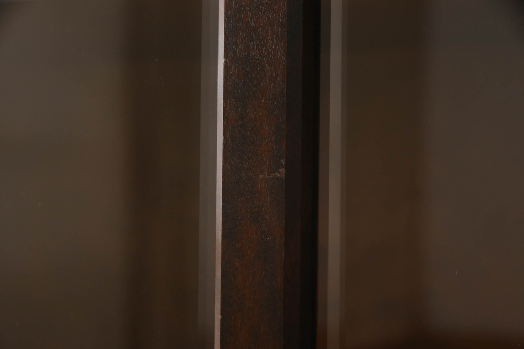 中古　美品　北海道民芸家具　上質なつくりとクラシカルな佇まいが素敵な本箱(ブックケース、収納棚、サイドキャビネット、飾り棚)(R-054943)