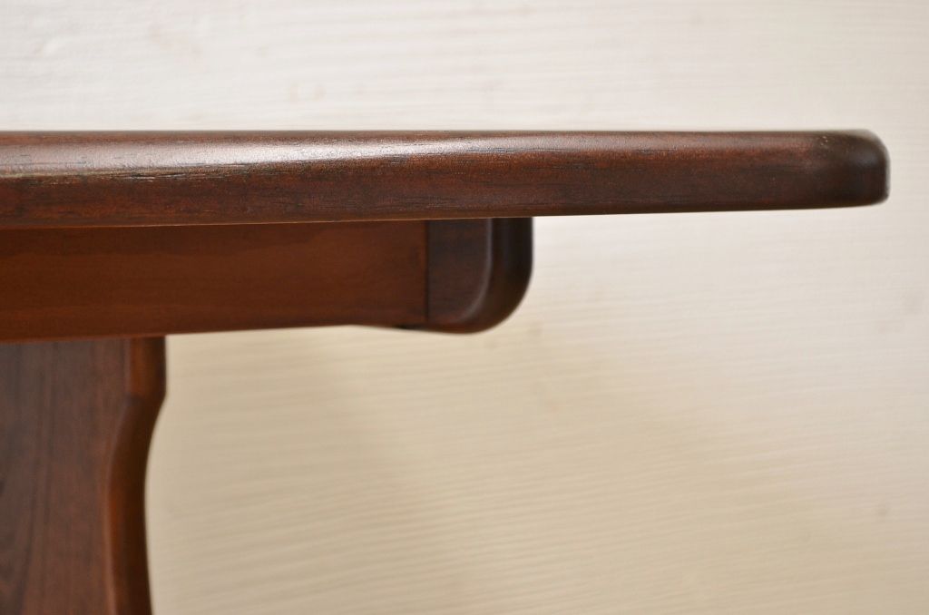 中古　カリモクダイニングテーブル