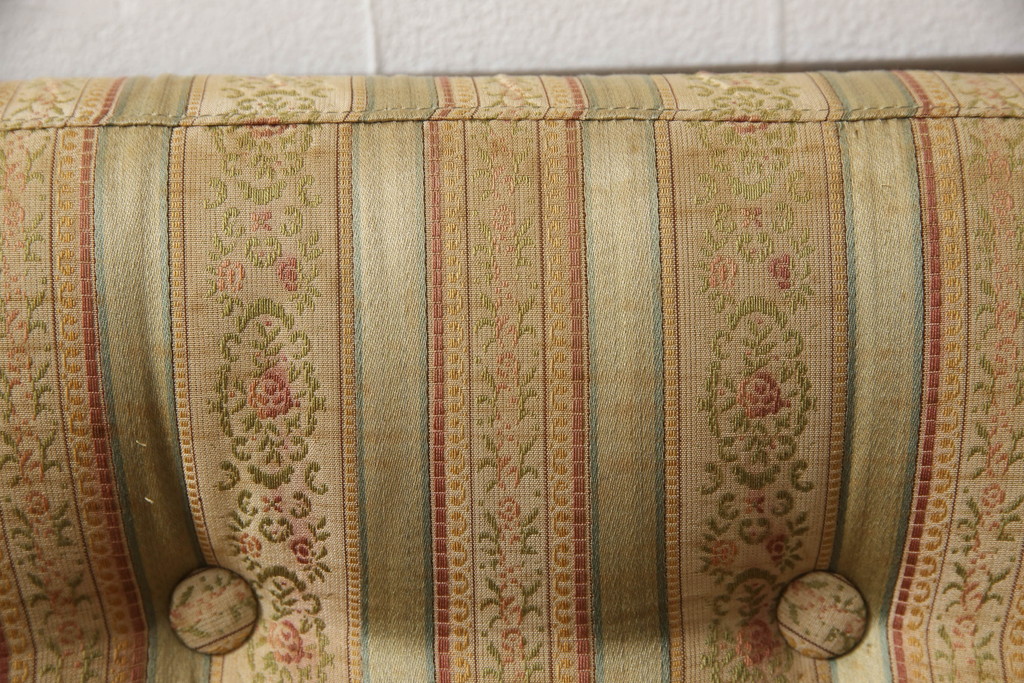 中古　横浜クラシック家具　ノックオンウッド(knockonwood)　コロニアルシリーズ(Hand Made)　英国の伝統スタイルであるウィングバックが印象的な1人掛けソファ(定価約31万円)(ウイングバック、ウィングチェア、1P、アームチェア、一人掛け)(R-055505)