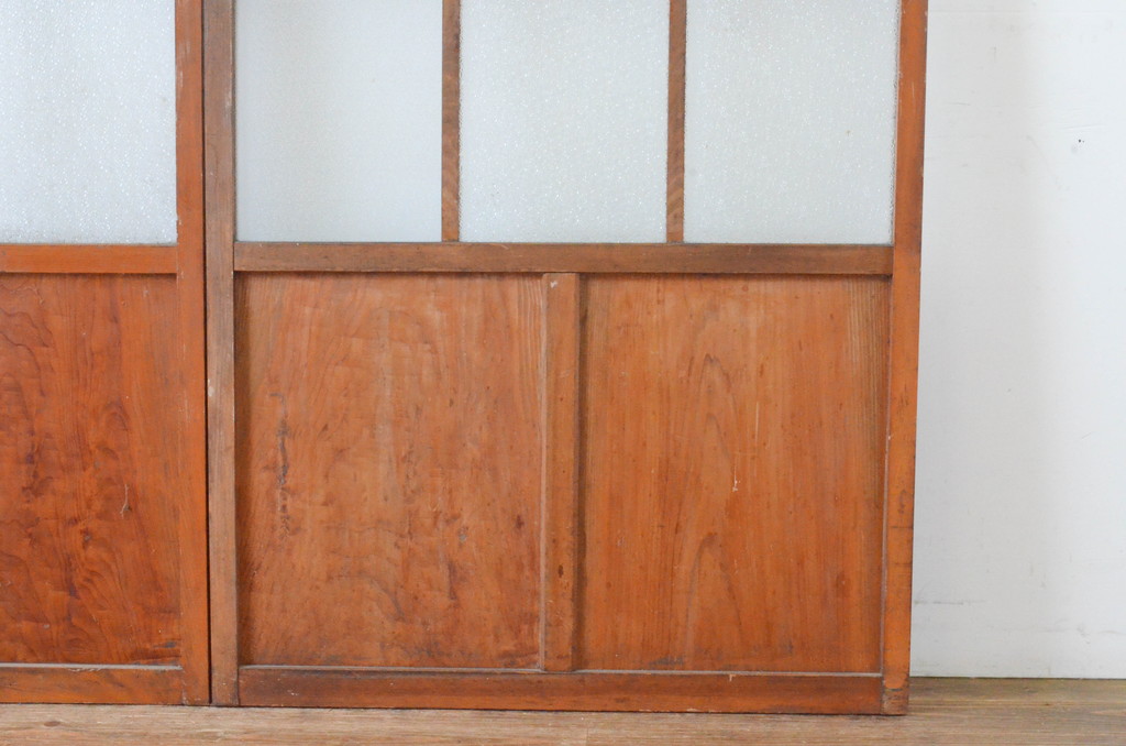 アンティーク建具 ダイヤガラス入り レトロな雰囲気漂うガラス