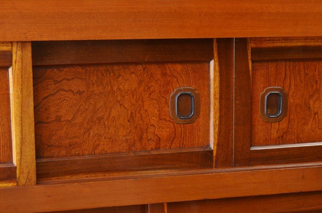 アンティーク家具　古民具　骨董　極上のコンディションの欅玉杢金沢水屋箪笥