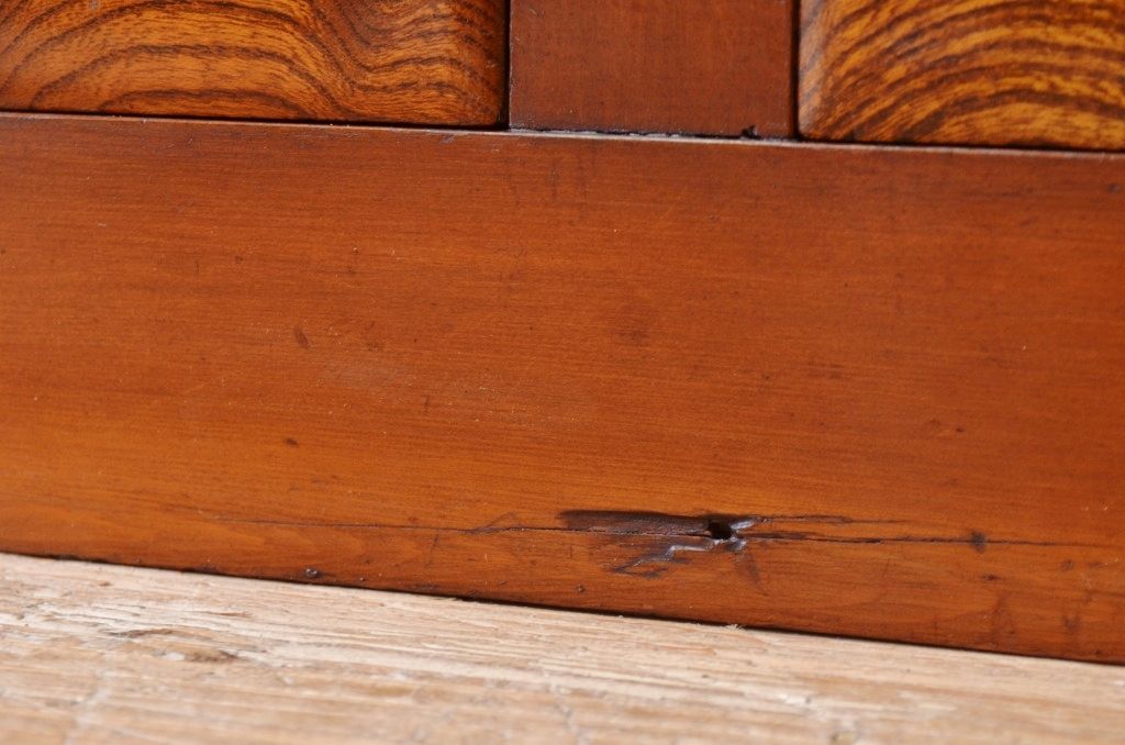 アンティーク家具　古民具　骨董　極上のコンディションの欅玉杢金沢水屋箪笥